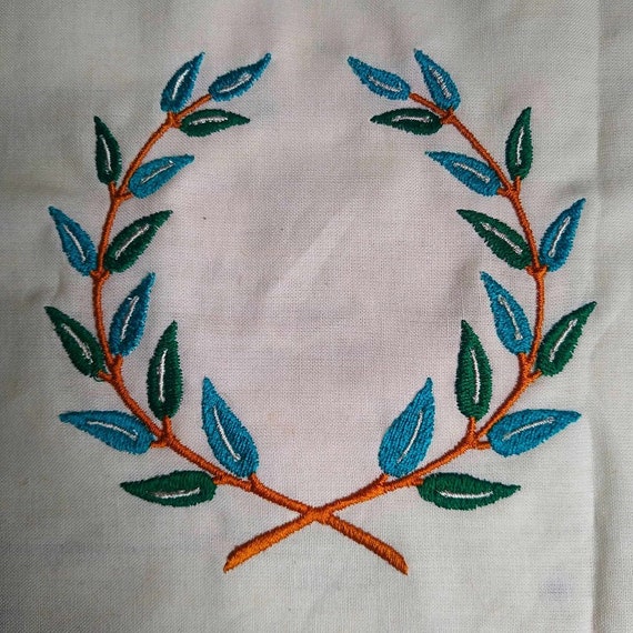 Leaves Wreath machine embroidery design - Instant download file