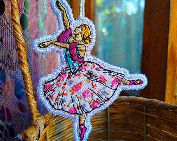 ITH Romantic ballerina Machine embroidery design - Instant download file
