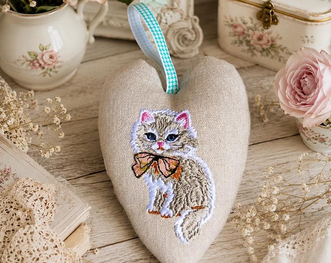 ITH Kitty with a bow stuffed heart Machine embroidery design - Instant download file