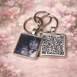 Custom voice message keychain • Personalized voice recording & photo • Special message • Keepsake recording • QR CODE • Scan and play •