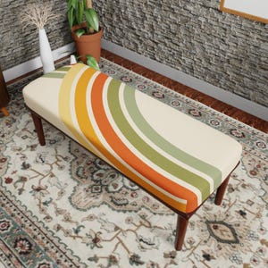 Traditional Kilim Ottoman Bench, Tribal Woven Rug Pattern Footstool, Ethnic End of Bed Bench, Wooden Legs Accent Stool, Vintage Home Decor