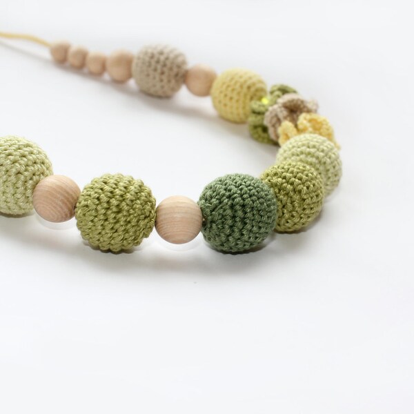 Nursing teething necklace in green colours - Teething necklace with crochet beads - Nursing Breastfeeding Mommy