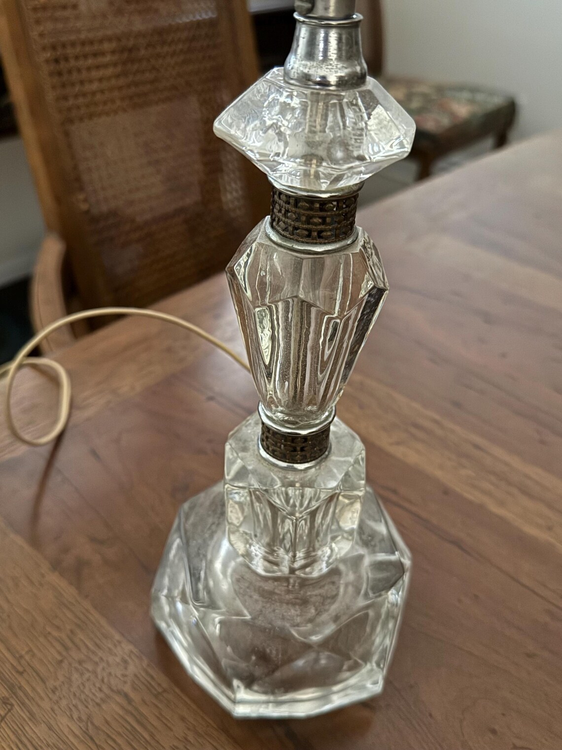 Vintage Mid Century-Clear Lucite  Boudoir Table Lamp Acrylic Bedside Nightstand Light, foto 1 di 5
