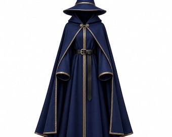 Pode incluir: Uma capa com capuz azul-escura com acabamento dourado nas bordas, um fecho frontal com dois ganchos metálicos circulares e um cinto de couro preto na cintura. Um chapéu pontudo azul-escuro a condizer com acabamento dourado sobre a capa.
