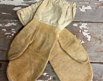 VINTAGE MILITARY MITTENS - Army mittens,Antique Mittens,Mittens with Leather Patches,Long Mittens,Army Memorabilia,