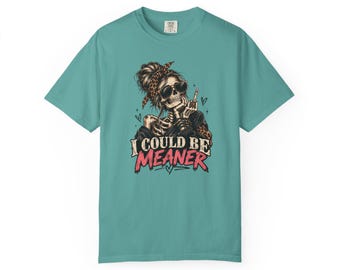 Camiseta Skull Girl con bandana 'I Could Be Meaner' / Camiseta con estampado atrevido