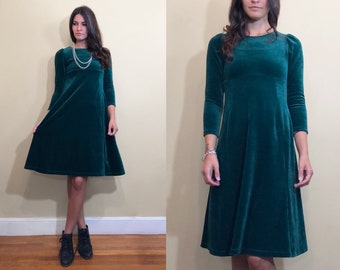 Vintage 1990's Emerald Green Velvet Long 3/4 Sleeve Winter Holiday Christmas Cocktail Skater Dress Size XS/0