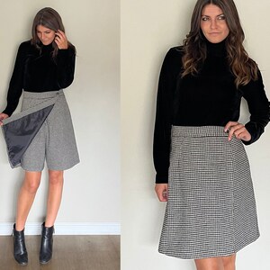 Vintage 1990&#39;s Black and White Herringbone Professional Holiday Christmas High Waist Skort Size 4/6