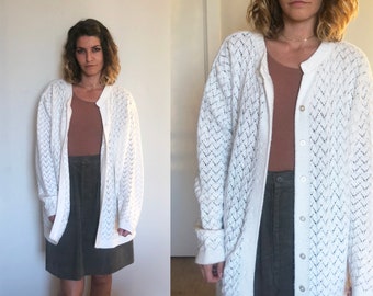 Vintage 1990's Worthington White Crocheted Knit Button Up Oversized Long Sleeve Winter Granny Sweater Cardigan Size L