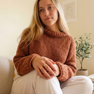 Chunky Raglan Sweater Knitting Pattern | Beginner Knit Pullover | Seamless Made-to-Measure Sweater PDF