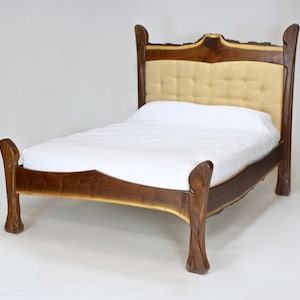 Special Walnut Bed