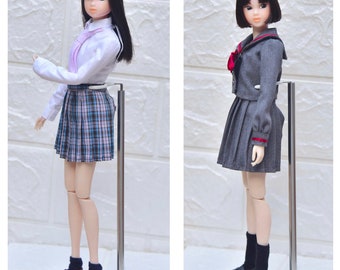 Doll Stand for Momoko & Barbie size.