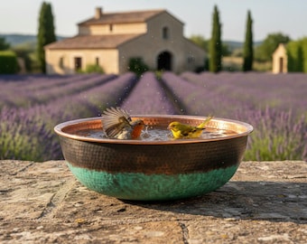 Baño para pájaros de cobre / Cuenco de agua para pájaros de cobre martillado / Decoración para baño de pájaros / Baño de cobre martillado con pátina verde / Baños para pájaros de jardín marroquíes hechos a mano