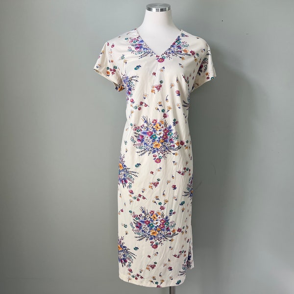 Deadstock 1960s Vintage Beige Prairie Flowers House Womens Plus Size Dress 16.5