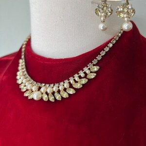 1950s Vintage Mid-Century Modern Necklace Earrings Pearls & Yellow Rhinestones image 5