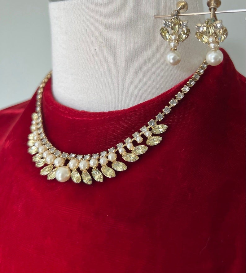 1950s Vintage Mid-Century Modern Necklace Earrings Pearls & Yellow Rhinestones image 5
