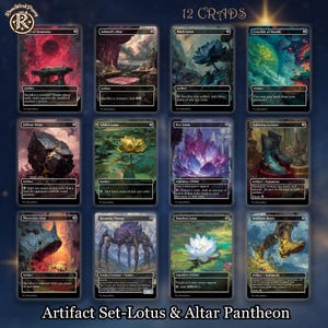 Peut inclure: Un ensemble de 12 cartes à collectionner rectangulaires intitulées 12 CRADS et Artifact Set-Lotus & Altar Pantheon. Chaque carte présente une illustration fantastique, des bordures noires et du texte blanc décrivant les règles de jeu.