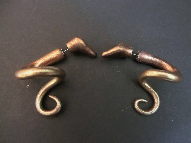 Fake gauge snake earring/ polymer snake with gradiënt bronze Etsy