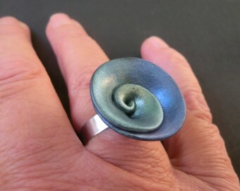 Blue green metallic spiral ring with adjustable metal band/ gradient green blue purple/ polymer clay  painted with metal powder