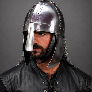 Medieval Viking Helmet with Chainmail | Handmade Norse Warrior Armor | LARP Cosplay Reenactment Costume
