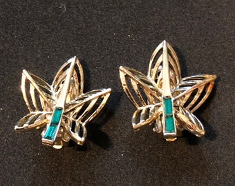 Amerique Maple Leaf Vintage Clip Earrings