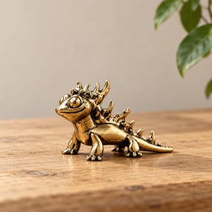 Handmade Brass Spiny Lizard Figurine, Horned Lizard Sculpture, Fantasy Reptile Statue, Vintage Animal Decor, Mini Desk Ornament,Reptile Gift