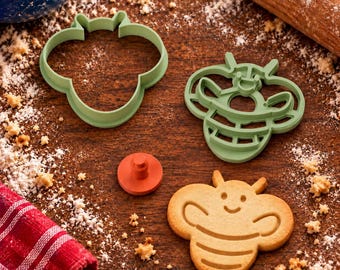 Garden Bee Cookie Cutter & Stamp Set