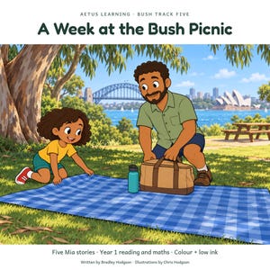 Può includere: Una copertina di libro intitolata A Week at the Bush Picnic di Aetus Learning. L'illustrazione mostra un bambino e un adulto su una coperta a quadri blu con una borraccia e una borsa, con l'Harbour Bridge e l'Opera House sullo sfondo.