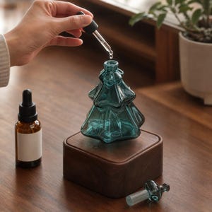 Christmas Tree Essential Oil Diffuser, Waterless Glass Nebulizer with Walnut Base
