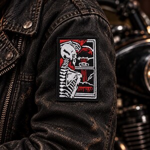 Patch Caveira do Apocalipse, emblema de tecido com velcro para mochilas, jaquetas e equipamentos para atividades ao ar livre.