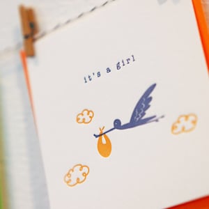 Lieferung Storch - Letterpress Baby Mädchen Ankündigung Mini Karte
