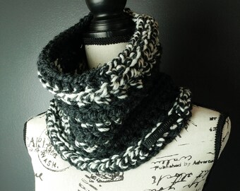 Chunky cowl - crochet