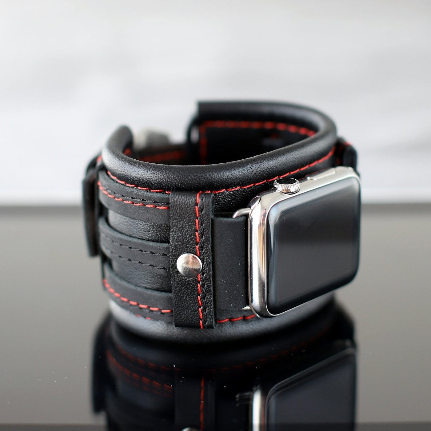 Apple watch 4 cuff discount