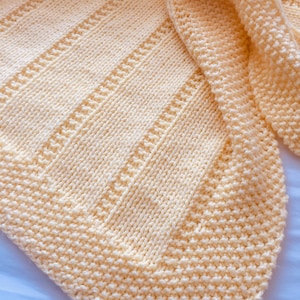 PDF Knitting pattern ~ Easy Baby Blanket ~ Reversible Design ~ Aran Yarn ~ ENGLISH
