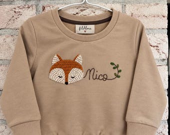 Personalisiertes, handbesticktes Kinder-Sweatshirt | Sweatshirt mit Namen und Design | Individuelle Handstickerei