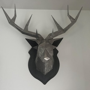 Geometric Metal Deer Head Wall Sculpture – Modern Rustic Home Décor