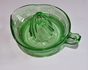 URANIUM VASELINE GLASS lime green criss cross juicer