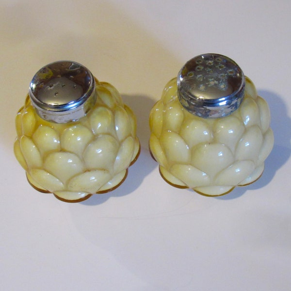 VICTORIAN BUBBLE salt and pepper shakers, cased glass