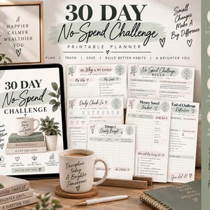 Puede incluir: Un conjunto de planificador imprimible para un desaf&iacute;o de 30 d&iacute;as sin gastos, que incluye una pantalla de tableta digital, varias hojas de seguimiento de papel y una taza de cer&aacute;mica con el texto Discipline Today A Brighter Tomorrow. Incluye metas y registros.