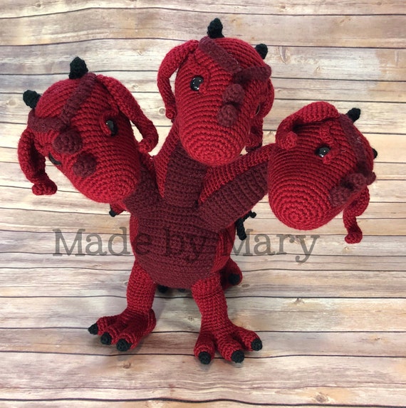 Une poupée à tricoter 30 cms -  Le Dragon des îles