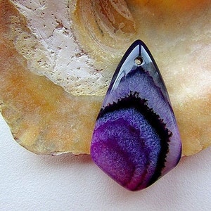 Druzy Geode Agate Pendant Shield Stone Pendant Purple Black Dyed Agate 32x20mm Small Focal Pendant Jewelry Supplies