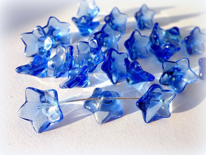 20 Flower Glass Beads Aque Blue Floral Beads 14x10mm Flower Etsy