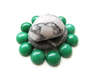 Jade Cabochons 12mm Round Green Jade Stone Cabochon Dyed Green Gemstone Flat back Jewelry Supplies 2pcs