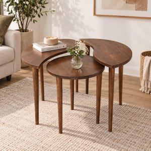 Soffbordsset i hopfällbart utförande, Modulära sidobord, Platsbesparande sidobord, Vardagsrumsmöbler i modern stil, Bord i bokträ