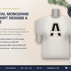 Pode incluir: Uma t-shirt branca com uma letra A preta grande e um contorno dourado fino no peito. O texto diz Initial Monogram T-Shirt Designs A to Z, 26 designs originais, 4 cores, 4500 x 5400 px a 300 DPI, PNG transparente, SVG, PDF e uso comercial.