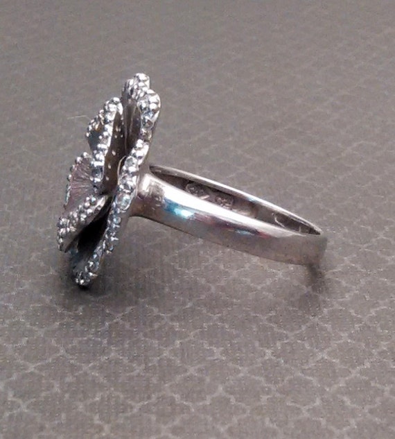 Vintage Sterling Silver Flower Ring - image 2