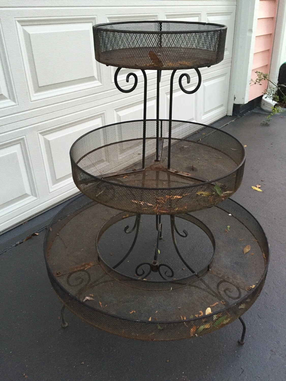 VINTAGE GARDEN SHELF Circular 3 Tiered Large Round Metal Etsy