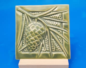 Pine Cone handgemachte Fliese, Kunst und Handwerk