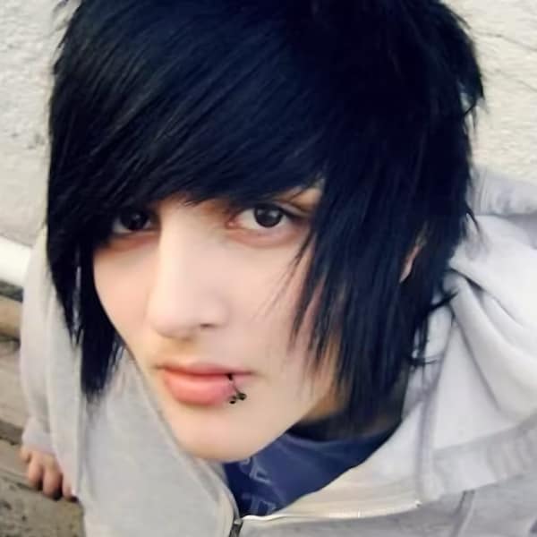 Schwarze Emo-Szene-Bob-Perücke für Männer, menschliches Haar, kurze, gerade gestylte Perücke mit Pony, klebefrei, Cosplay-Kostüm, Alopezie, Chemo, individuelle Perücken-Kommission