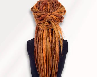 Kupferfarbene Kunst-Dreadlock-Perücke mit knalligen knalligen Boho Goddess Locks